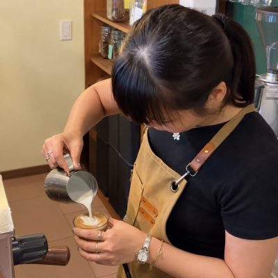 前羽球國手李芷蓁拉花練習